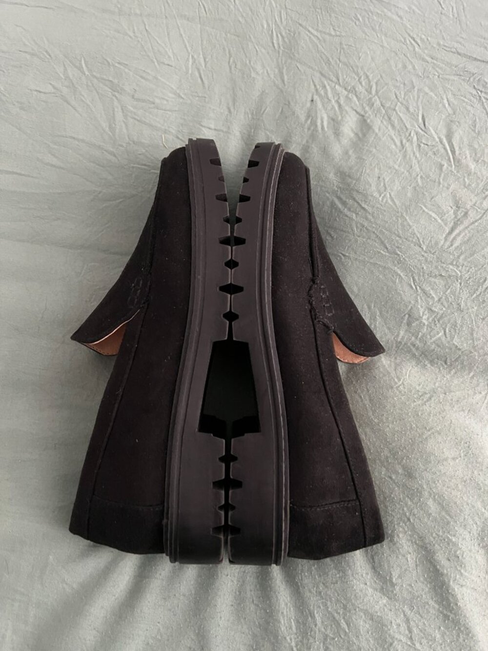 Journee Collection Black Faux Suede Lug Sole Loafers Womens Size 7.5 Slip On - Picture 8 of 10